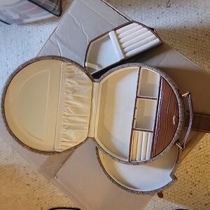 Tweed jewelry organizer